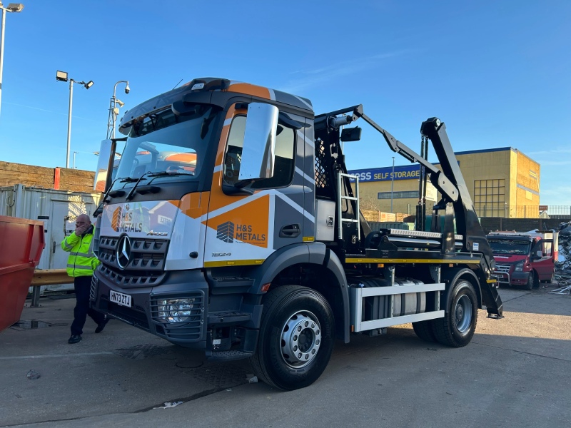 New H&S Metal skip lorry